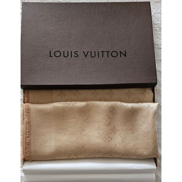 Louis Vuitton Silk Wool Monogram Shawl - Picture 1 of 13